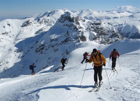 Tag your photo and stories from bansko #⃣ilovebansko we'll share our favorites 🔝. John Biggar.com : Website : Skiing in Bulgaria
