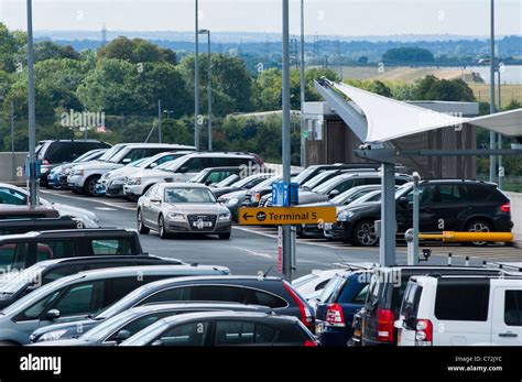 Terminal 5 Car Parking Heathrow Airport London Uk Stock Photo Alamy