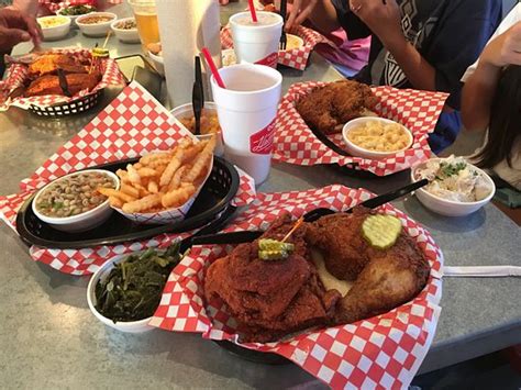 Best Chicken Review Of Hattie B S Hot Chicken Nashville Tn