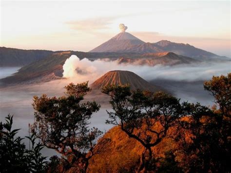 wallpaper gambar pemandangan alam indah  indonesia