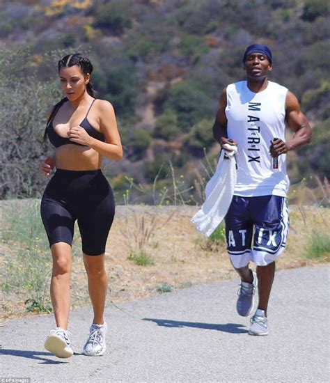 Kim Kardashian Shows Off Frame On Hike In Los Angeles Daily Mail Online