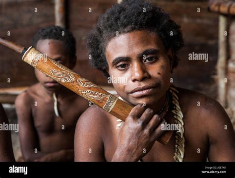 Indonesia Onni Village New Guinea June 24 Korowai Tribe Woman With The Necklace Around The