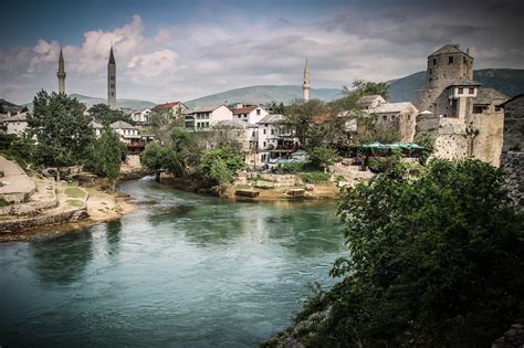 20 Jahre nach dem Friedensabkommen: Bosnien-Herzegowina in ...