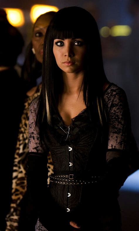 lost girl 2x05 brotherfae of the wolves ksenia solo as kenzi kenzie lost girl lost girl