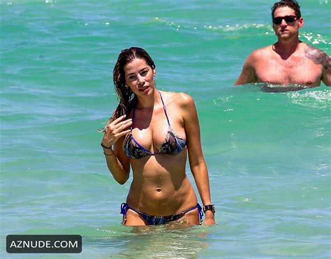 Aida Yespica Sexy Two Piece Bikini On The Beach In Miami Aznude