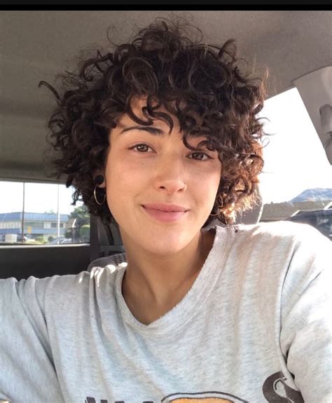 short curly hairstyles for women curly pixie hairstyles short hair cuts cool hairstyles