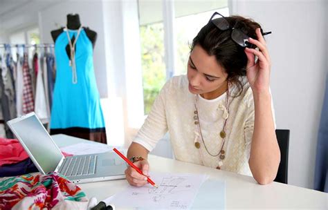 How To Become A Fashion Designer A Beginners Guide