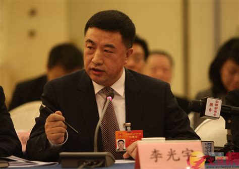 气候风险正在加剧，极端天气事件日益增多。 过去六年，超过一半的极端天气事件是由气候变化所致。 气候冲击同时影响发达国家和发展中国家，大型社区面临流离失所风险，重大基础设施遭到严重破坏。 然而，灾害造成的人员损失主要是在低收入和中低收入国家。 加勒比以及印度洋和太平洋的许多小岛. 人大代表李光宇:建議深圳合併惠州東莞升級直轄市 - 香港文匯網