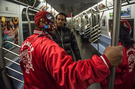 Guardian Angels Back On Watch In Nyc Subways Photos Image 141 Abc News