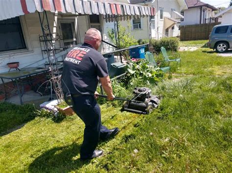 Shelbyville Firefighters Finish Mowing Mans Lawn Wttv Cbs4indy