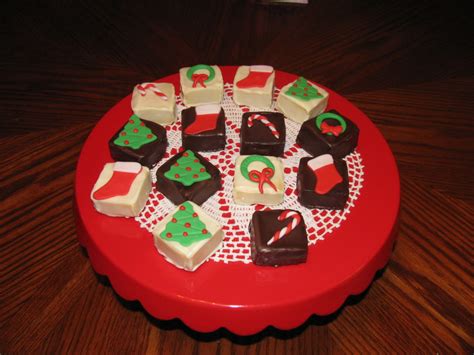 Fondant cake designs can be smooth and simple or elaborate and elegant. Christmas Cake Pop Squares Chocolate Cake With Chocolate ...