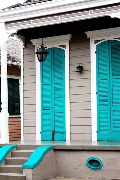 Everything from their shape, to their color, to the doorknocker hanging on the front can give visitors an immediate impression. Turquoise | Turquoise | Pinterest | Turquoise, Doors and ...