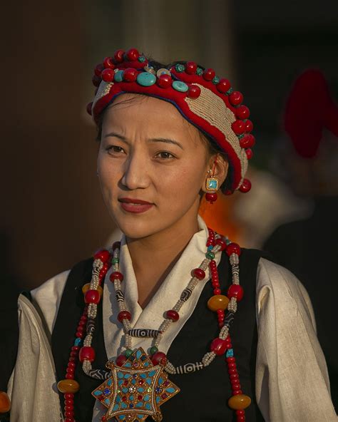 Beautiful Tibetan Woman With Traditional Jewelry Tibetan Clothing