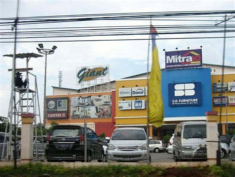 Jadi, ceritanya itu ada supermarket bahan bangunan yang disebut rkm. Giant Supermarket - Bekasi
