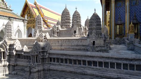 Gambar Arsitektur Bangunan Istana Agama Budha Tengara Penglihatan Tempat Beribadah