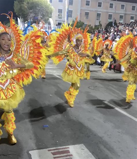 Crowds Turn Out For Junkanoo Parade The Tribune