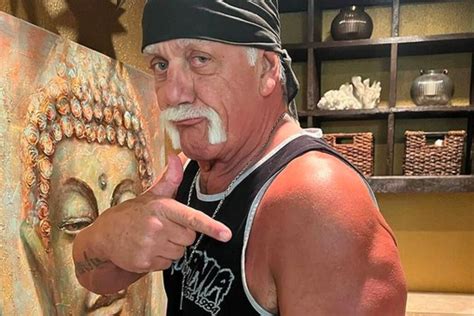 Hulk Hogan Needs A Cane To Walk Following Yet More Surgery News And