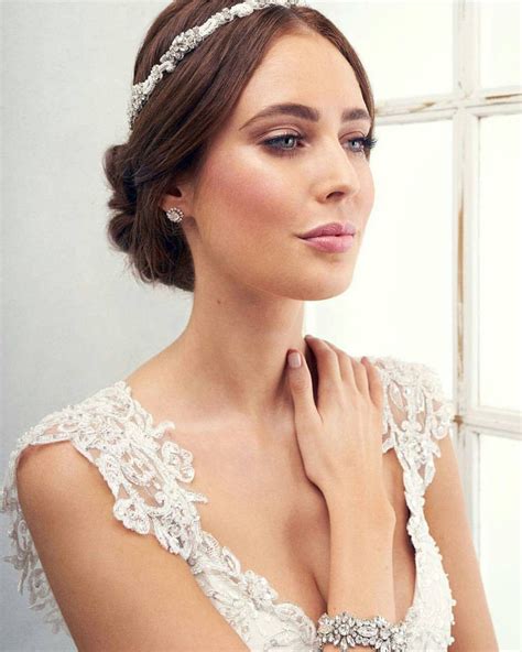 Wedding Make Up Ideas For Stylish Brides ★ Wedding Makeup Blue Eyes Pink Shades Natural