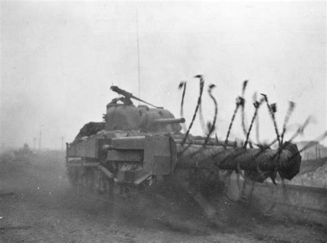 1944 Allemagne Breinig Un Char Britannique M4a3 Sherman Crab