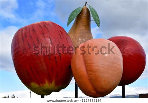 Big Fruit Sculpture Cromwell Central Otago Stock Photo 1127869184