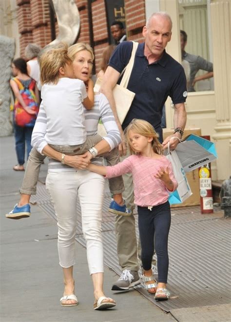 Kelly Rutherford And Her Children Photo 11