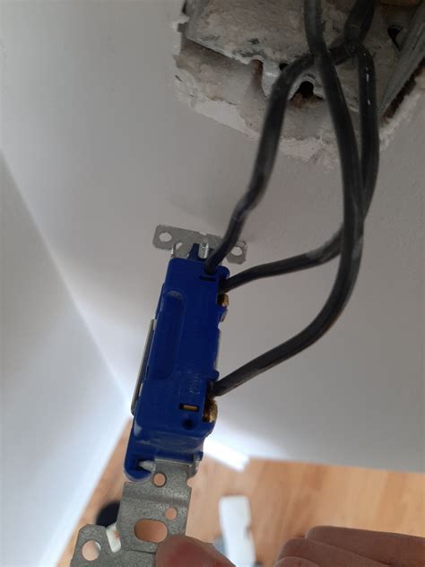 Electrical Replacing A Single Pole Switch That Has An Extra Backstab