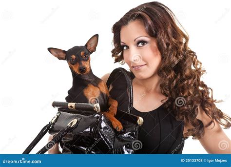 Donna Del Brunette Con Il Cane Fotografia Stock Immagine Di Bello
