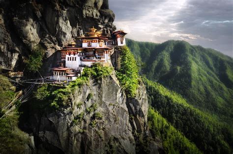 Get to know bhutan with dailybhutan.com, featuring news, business, sports and travel in the kingdom of bhutan. Tigers Nest Monastery, Taktsang Bhutan