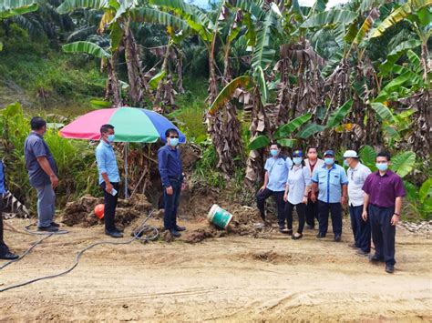 Orang menyebut sebagai kampung cinta. Gangguan bekalan air babitkan 63 kampung di Matunggong ...