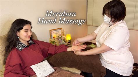 I Got Gentle Hand Massage With Oil In Chair By Japanese Pro Soft Spoken Asmr Youtube