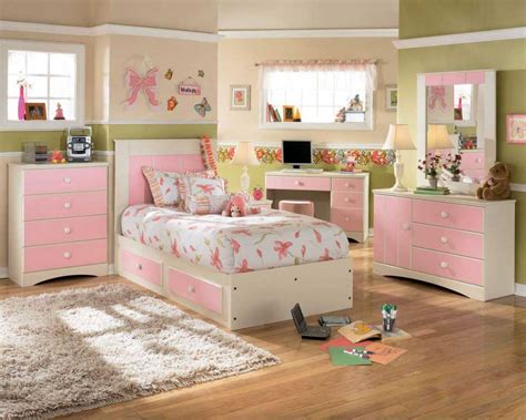 Modular, bridge or loft bedroom set, with bed, wardrobe, closet and desk: Kids Bedroom Sets: Combining The Color Ideas - Amaza Design