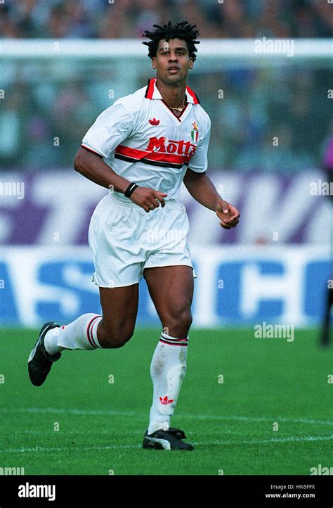 Rijkaard 1992 Hi Res Stock Photography And Images Alamy