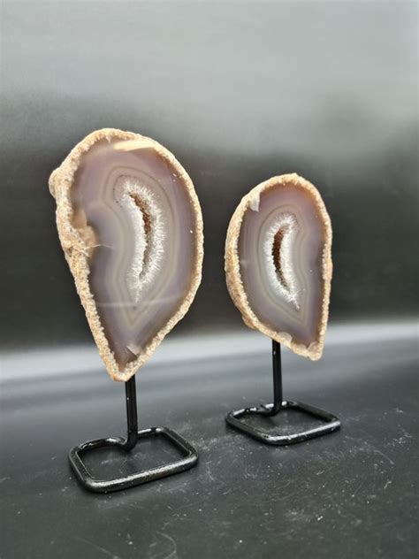 Twin Agate Geodes On Stands Cm G Catawiki