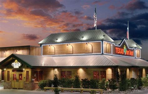 Bakersfields Texas Roadhouse Opens April 9