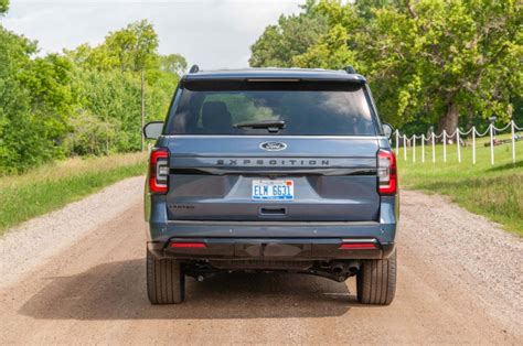 Test Drive 2022 Ford Expedition Stealth Model Sneaks Into Lincolns