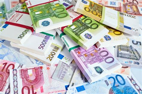 Click on malaysian ringgit or euro to convert between that currency and all the other currencies. Portugal: Imigrantes enviaram 235,6 milhões de euros para ...