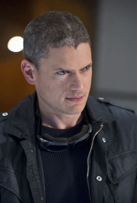 Leonard Snart Captain Cold Goggle Reference Captain Canary Wentworth Miller Prison Break