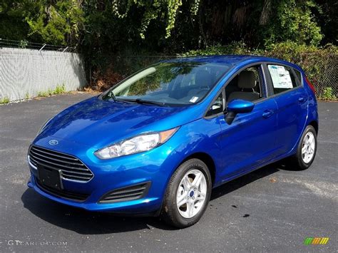 2018 Lightning Blue Ford Fiesta Se Hatchback 129209172