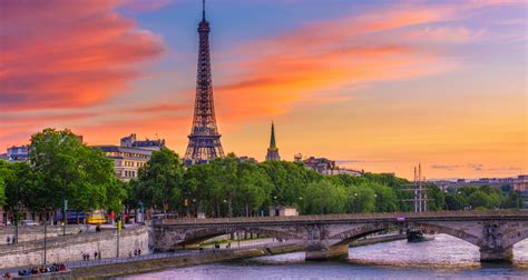 20 Best Things To Do In Paris At Night Follow Me Away