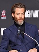 Chris Pine's Globes Look Had Twitter In A Frenzy | Chris pine hair ...