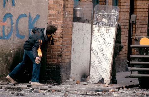 Photographs Of The Troubles The Northern Ireland Conflict