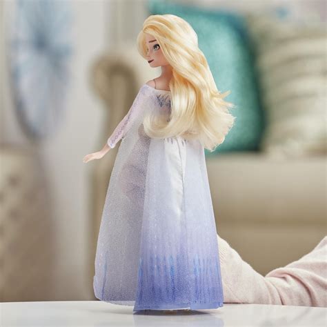 Hasbro Disney Frozen Musical Adventure Elsa Singing Doll E9717 E8880