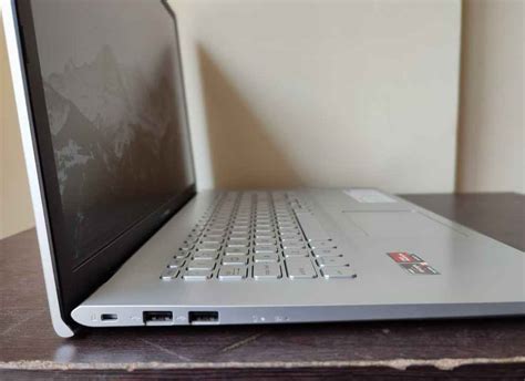 Asus Vivobook 17 Review Review Size Above All