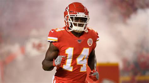 Get the complete overview of chiefs's current lineup, upcoming matches, recent results and much the main lineup of chiefs is hughmungus, apocdud, zeph & gump. Fantasy Football: Injuries heading into Week 6 of 2019 season - Sports Illustrated