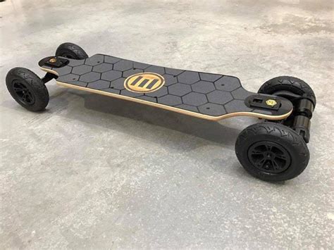The evolve bamboo gtx (as evolve states on their website for the gt name) is associated with only the highest performing model of a product line, so. Evolve Bamboo GTX AT - Airboard Sverige