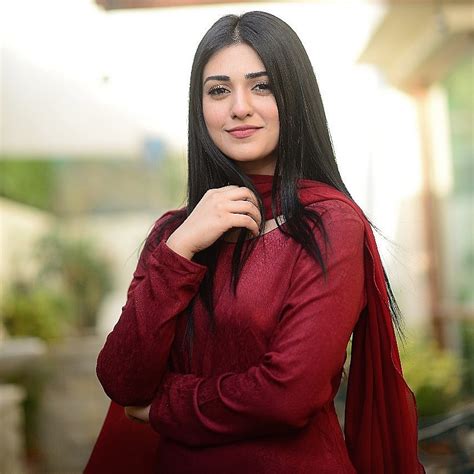 This means she is not a woman of few words. Sarah Khan Talks About Falling In Love | Reviewit.pk