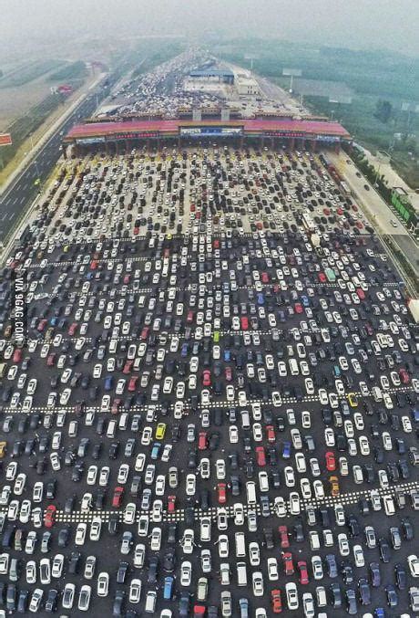 The Worlds Worst Traffic Jam In This Century That Stretched For Over 100km Long Interestingasfuck
