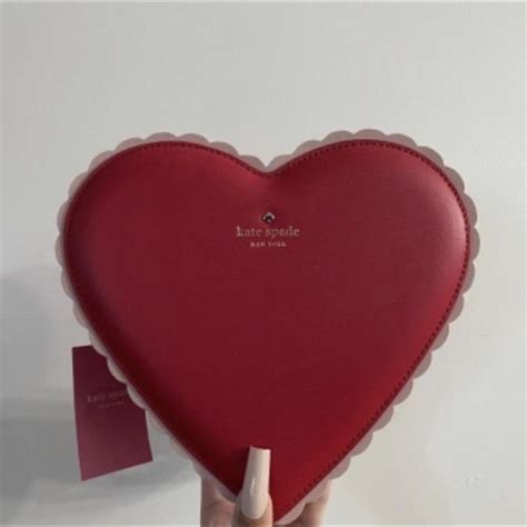 Kate spade heart bag, used 1-2x Will post better... - Depop