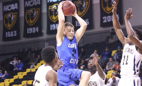 Future georgetown teammates, mac mcclung and james akinjo showing their competitiveness in with a 47 vertical, georgetown commit mac mcclung has been throwing down all over his opponents. HoyaReport - Mac McClung chooses Blue and Grey