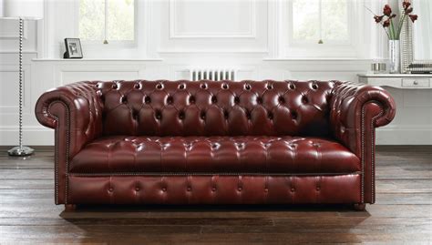 21 Living Room Tufted Leather Sofa Designs
